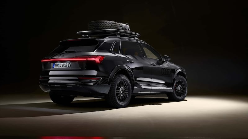 Audi Q8 e-tron edition Dakar, guarda tutte le foto 14