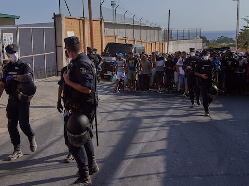 Migranti, è allarme in Svizzera: più dell’80% dei magrebini richiedenti asilo è stato indagato