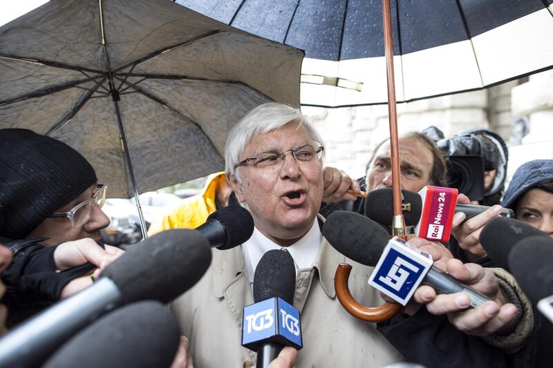 L'arrivo di Sollecito e dei suoi legali in Cassazione 9