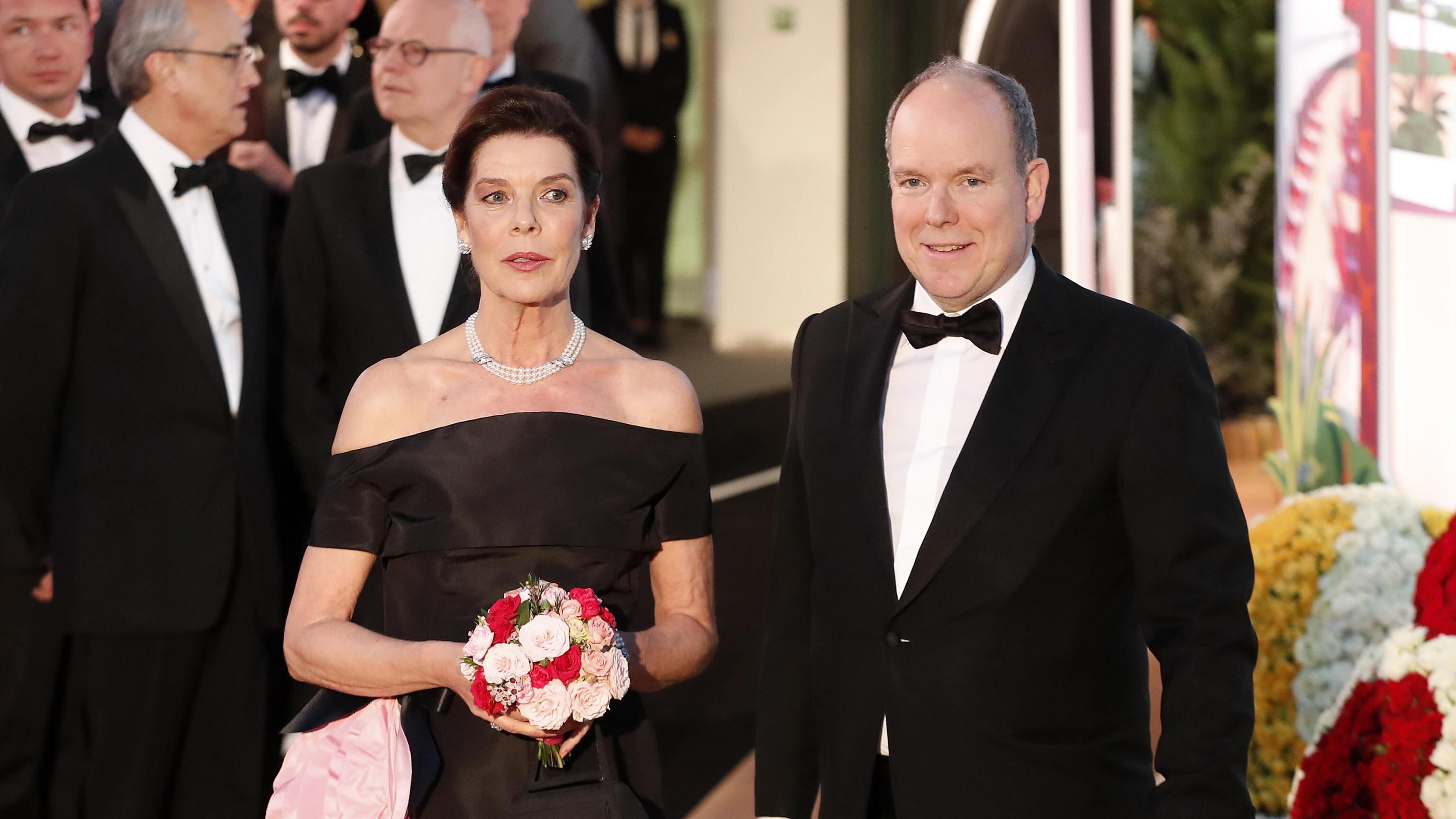 Dal flirt con Carlo agli scandali: i 65 anni di Caroline di Monaco