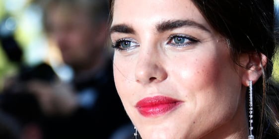 Cannes 2018: Charlotte Casiraghi incinta in abito nero 5