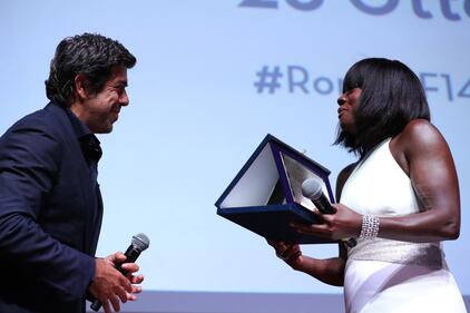  Pierfrancesco Favino  e il "Premio alla Carriera" a Viola Davis  1