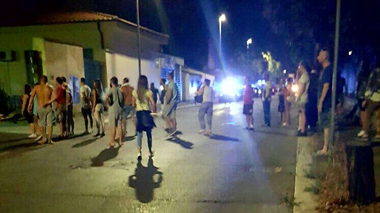 Roma, rivolta dei residenti contro un centro d'accoglienza
