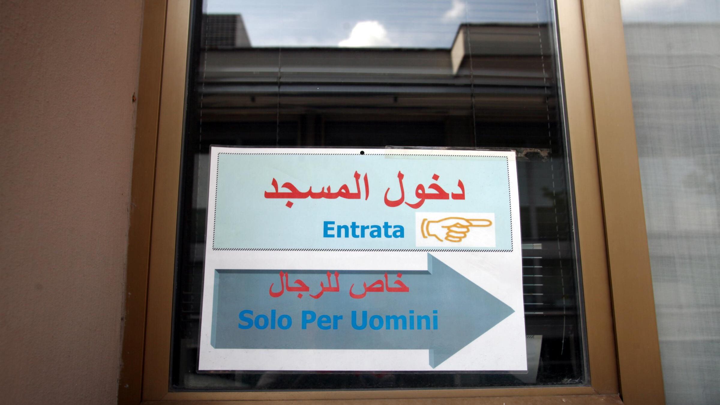 Moschee, il Comune ammette. "Neanche un controllo fatto"
