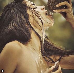 Sara Sampaio nuda su Instagram 18