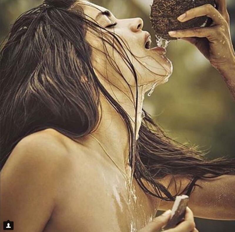 Sara Sampaio nuda su Instagram 18