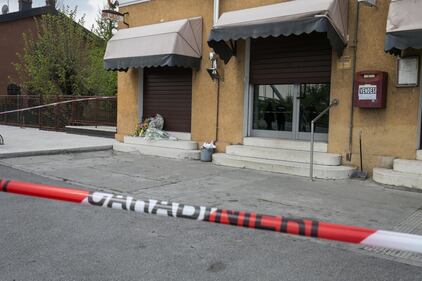 Budrio, il bar assaltato dal ladro 11