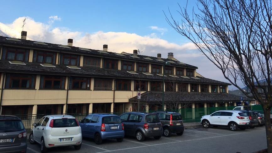 Aosta, schiaffi e minacce al preside dal marito di un’insegnante