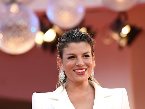 "Per essere madre non serve...". Emma Marrone contro la famiglia tradizionale