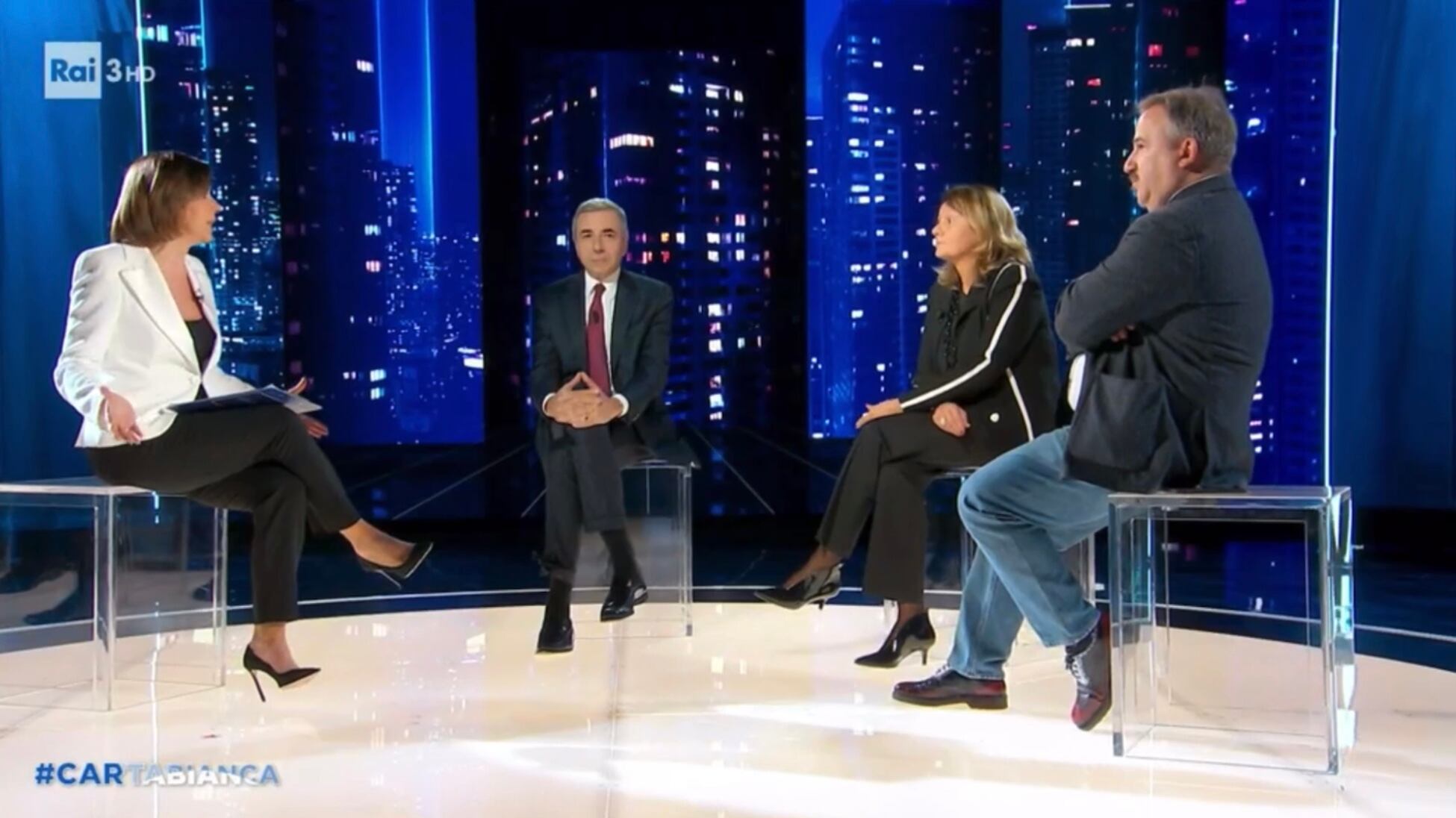 "Allora stia zitta". E la Berlinguer sbotta contro la giornalista no vax