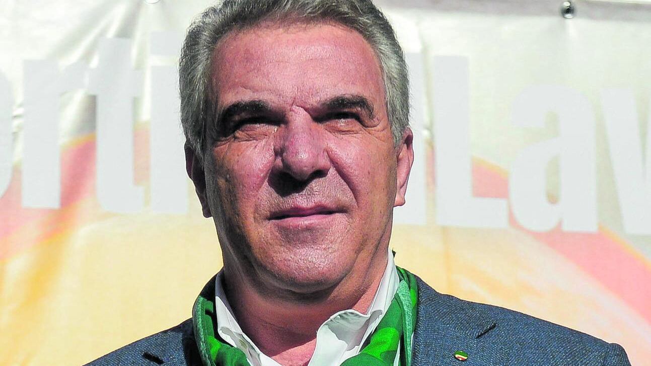La Cisl licenzia Landini: "Usa toni pericolosi, così incendia il clima"