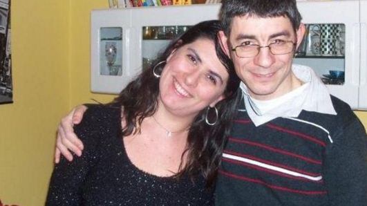 Il marito della donna morta per il parto: "Lasciata sola sanguinante"