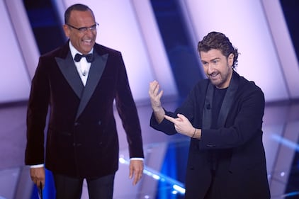 Sanremo, ecco i look della quarta serata 6