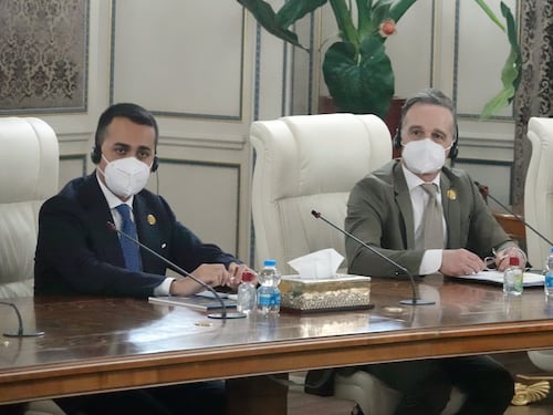 E Di Maio (in Mali) si ritrova esautorato