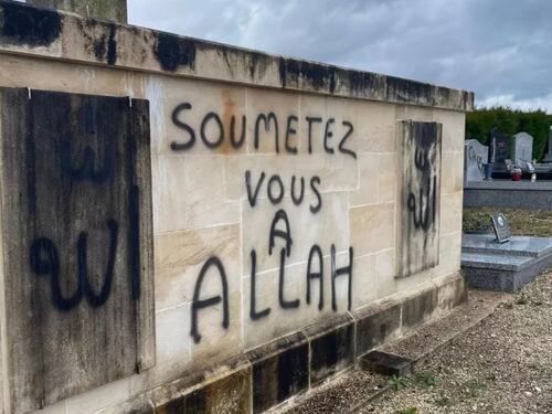 "Sottomettetevi ad Allah". In Europa torna l'odio anticristiano
