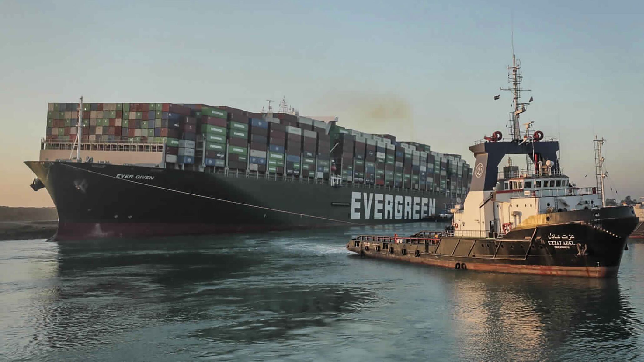 L'Ever Given ora è libera: riapre il canale di Suez. Ma la normalità è lontana