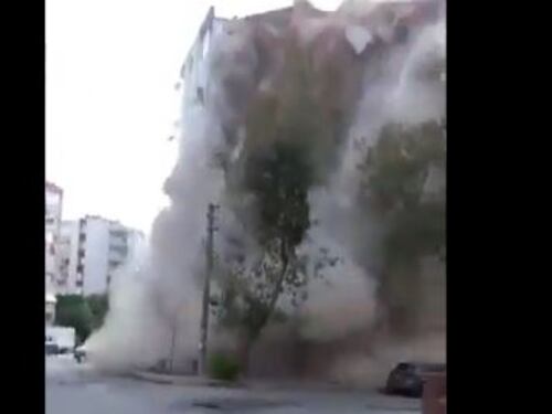 Violento terremoto nell'Egeo: palazzi crollati a Smirne