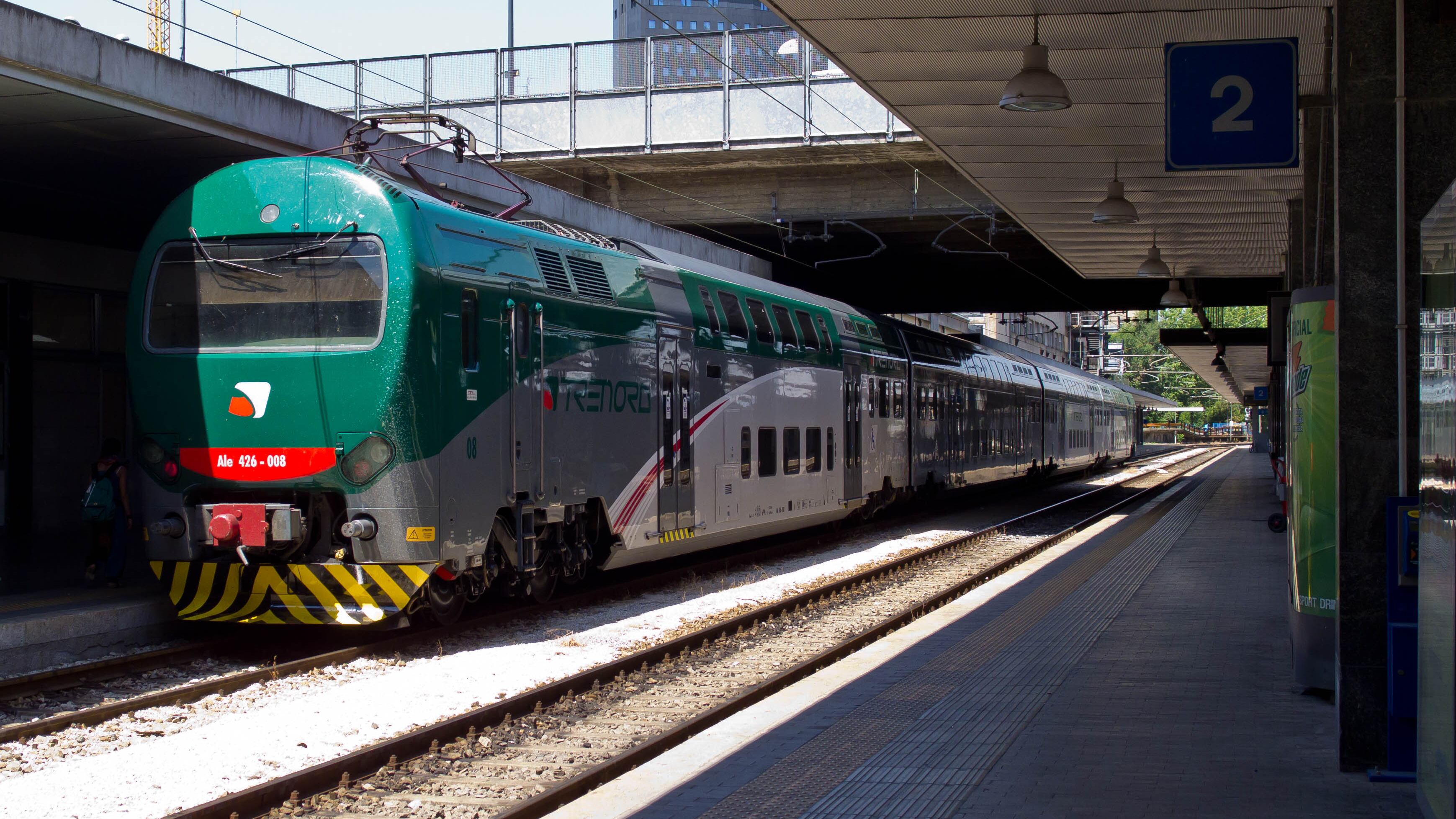 Degrado a Porta Garibaldi. La stazione invasa dai topi