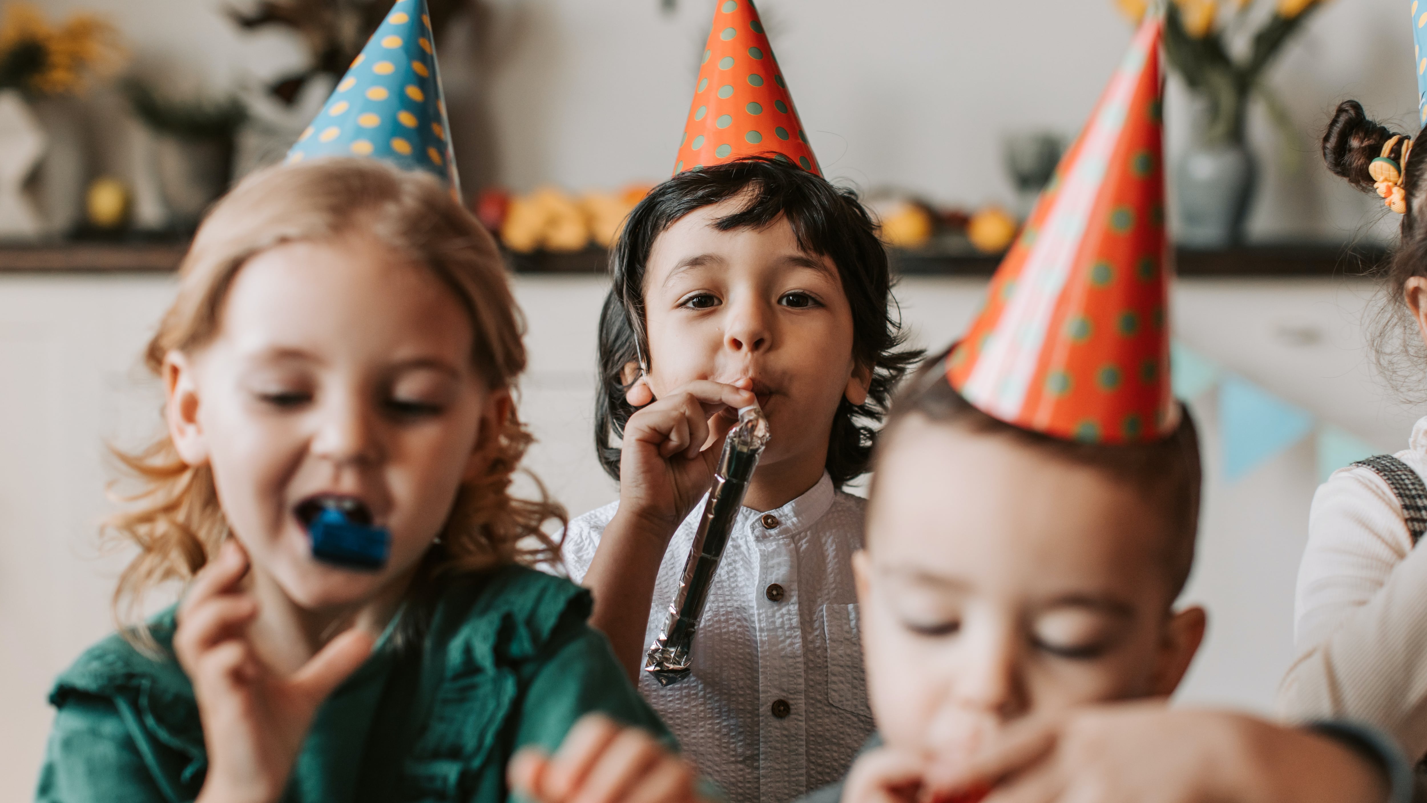 Torta di merendine fai da te per il compleanno dei nipoti