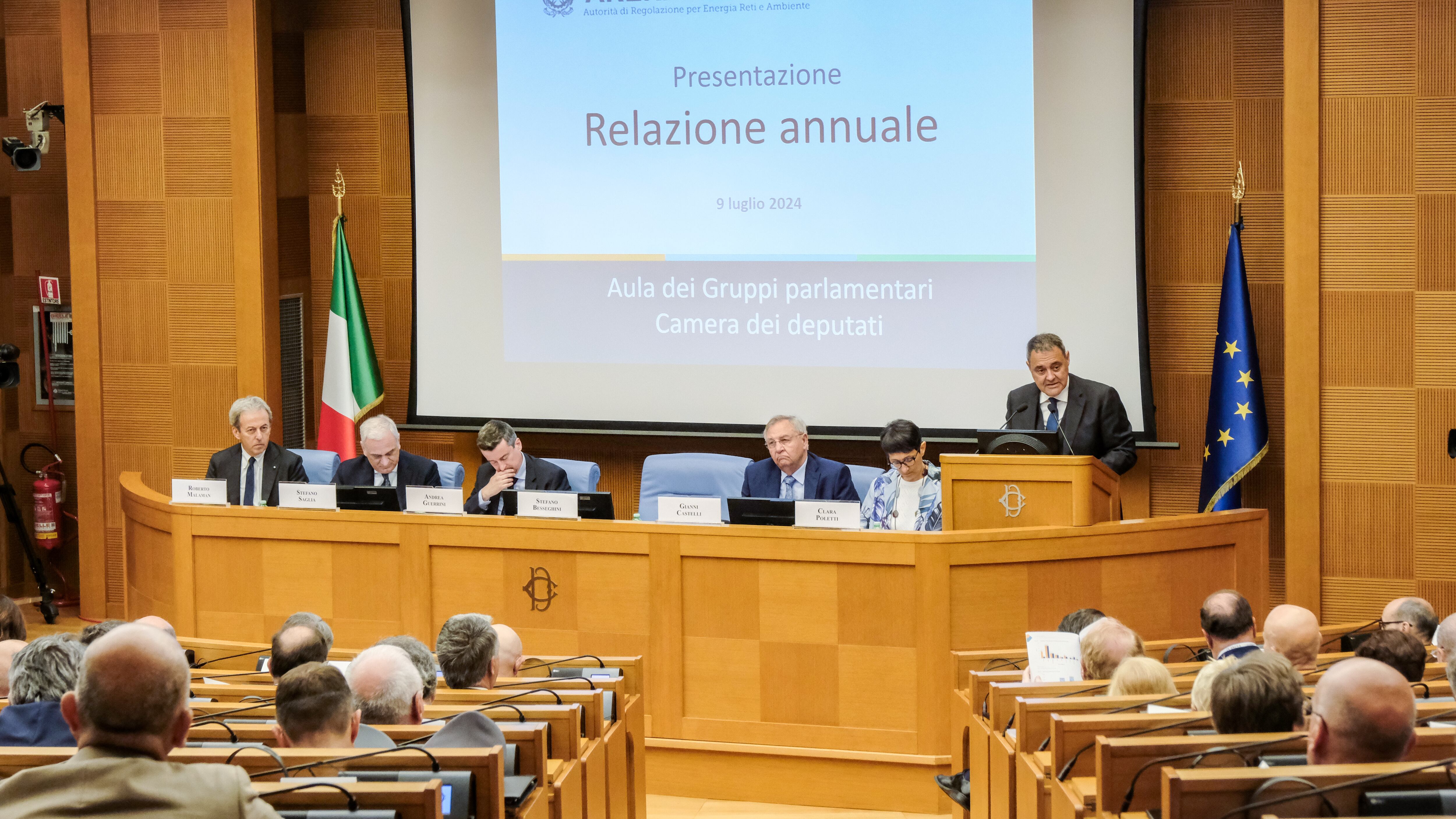 Arera e le mosse per prenotare un posto in cda