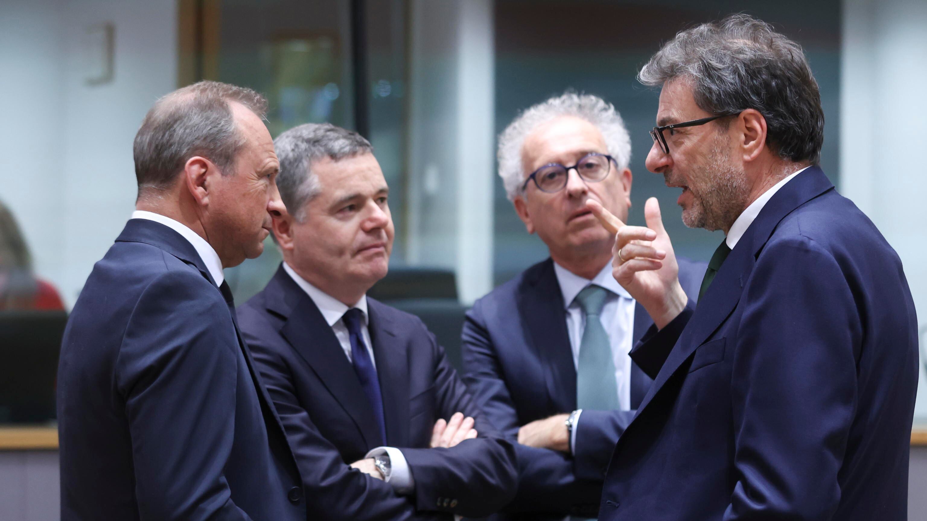 Patto di stabilità nel caos: tutti contro tutti nella notte di Bruxelles. Si profila il nulla di fatto