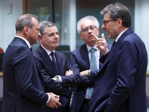 Patto di stabilità nel caos: tutti contro tutti nella notte di Bruxelles. Si profila il nulla di fatto