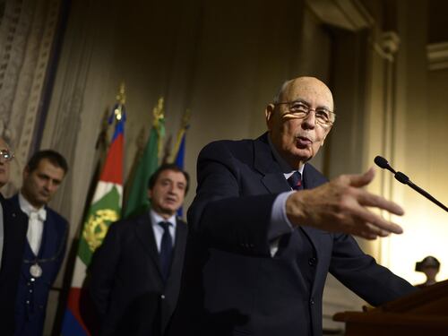 Assalto giudiziario, Napolitano al Csm: "Garantire a Berlusconi la partecipazione politica"