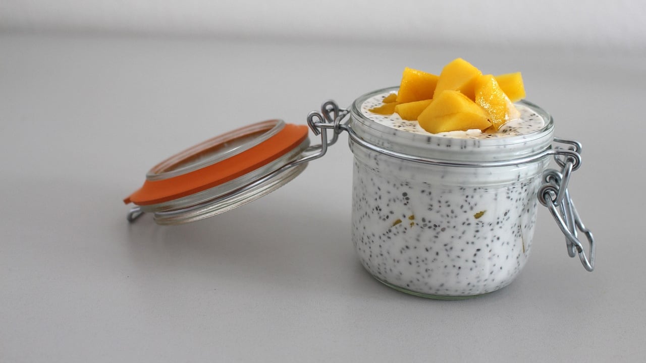 Semi di chia, i benefici secondo i nutrizionisti: come usarli in cucina