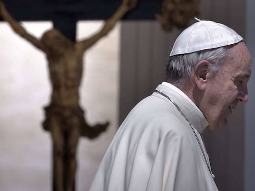Inchiesta su Medjugorje, il Papa prende tempo: "Deciderò dopo l'estate"