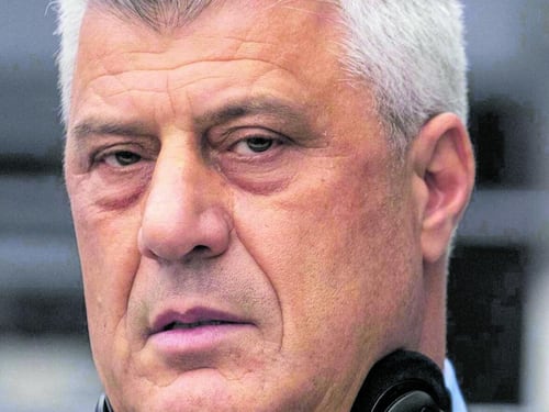Thaçi condannato a 25 anni. Sommossa anti Ue in Kosovo