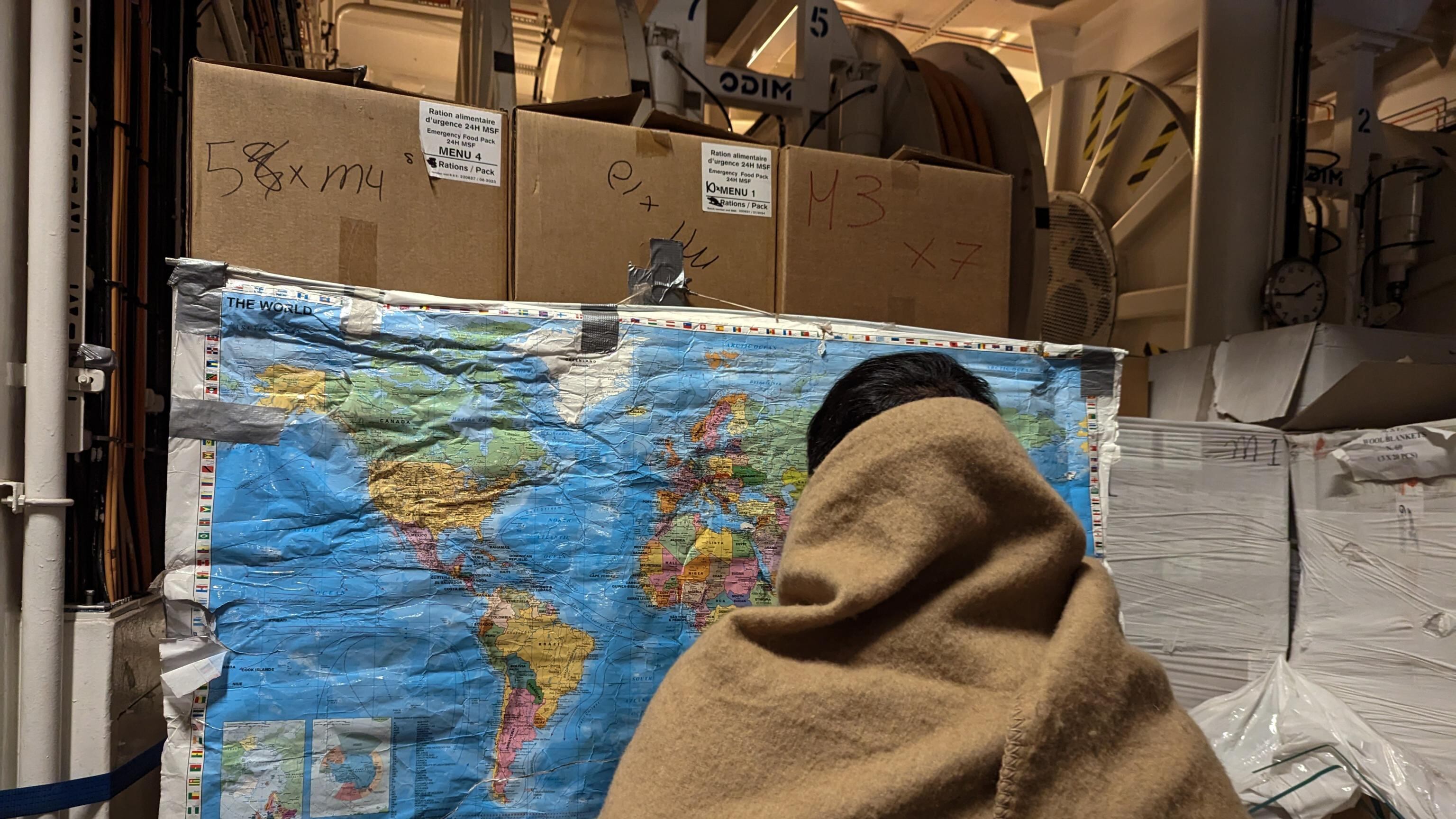 I pirati del mare della Geo Barents. La nave dei migranti non era in pericolo: soccorsa a forza