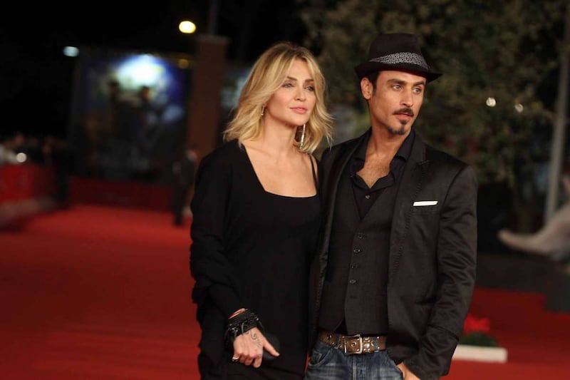 Paola Barale e Raz Degan, le foto della coppia 7
