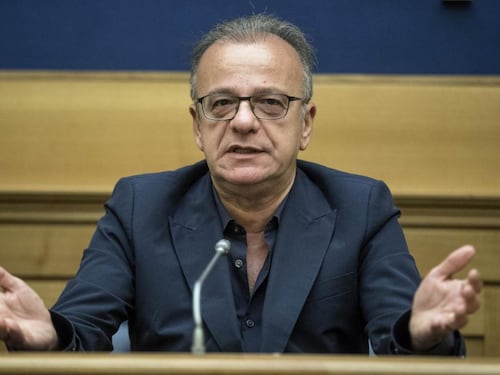 "Al centrodestra un papa straniero. Ecco il nome per il Colle..."