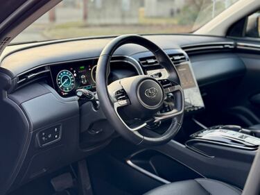 Hyundai Tucson PHEV: guarda la gallery del SUV ibrido plug-in con 265 CV 12