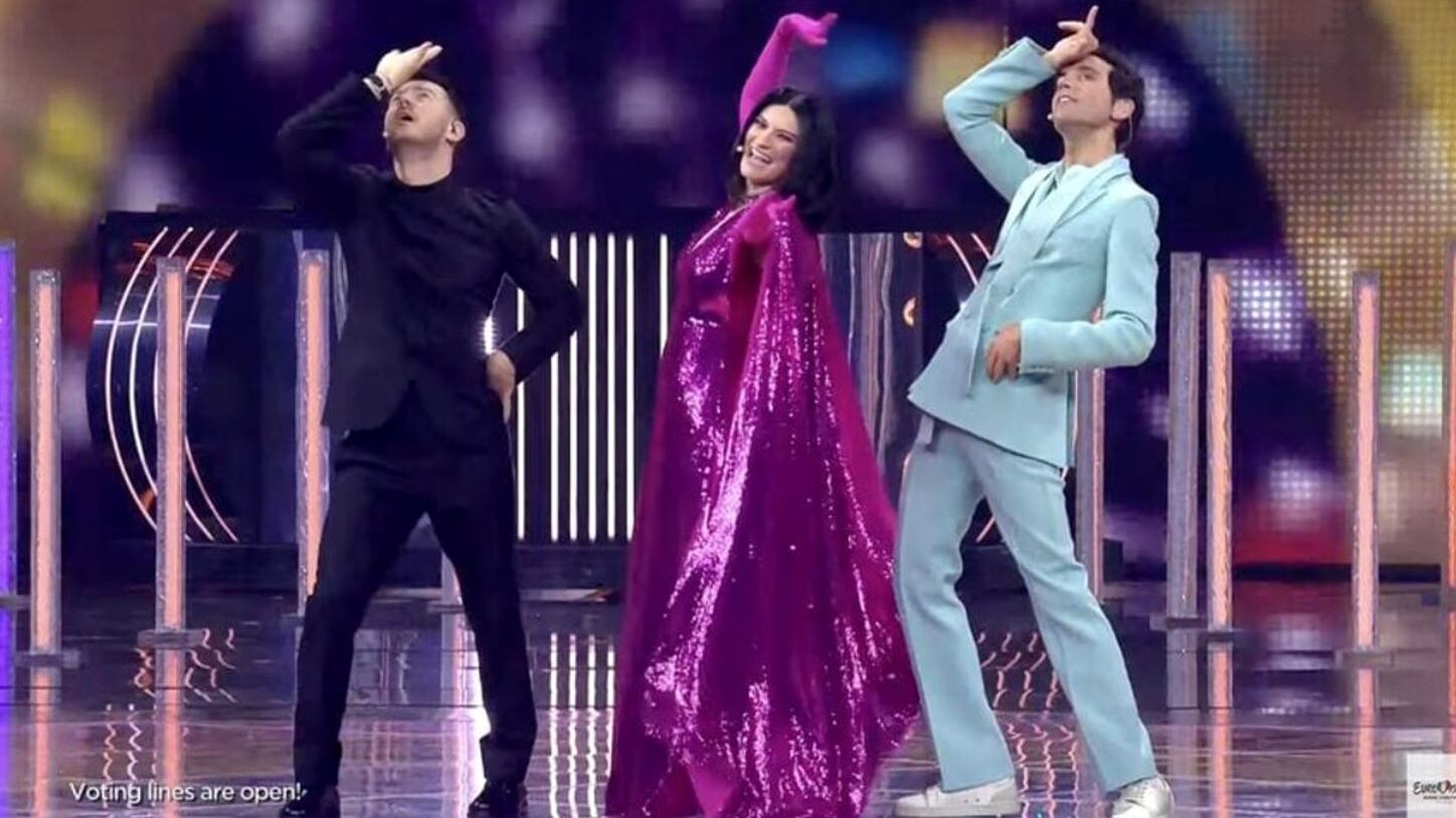 Eurovision, polemiche sull'omaggio alla Carrà. "Solo 30 secondi, vergogna"