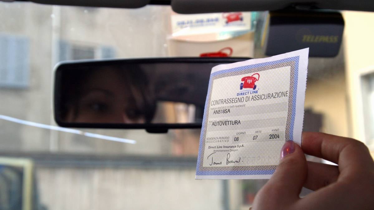 Faro di Ivass e Antitrust sui rincari dell'Rc Auto