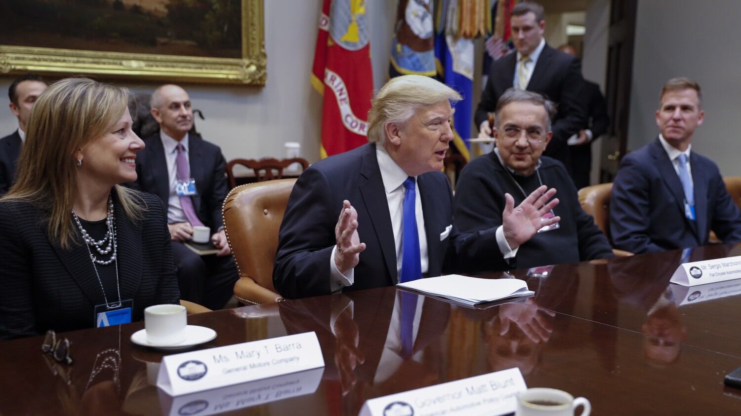 Trump chiude le porte: compagnie bloccano passeggeri