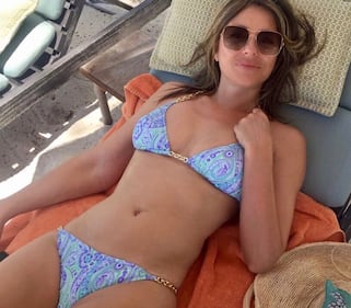 Liz Hurley, balletto bollente sui social 7