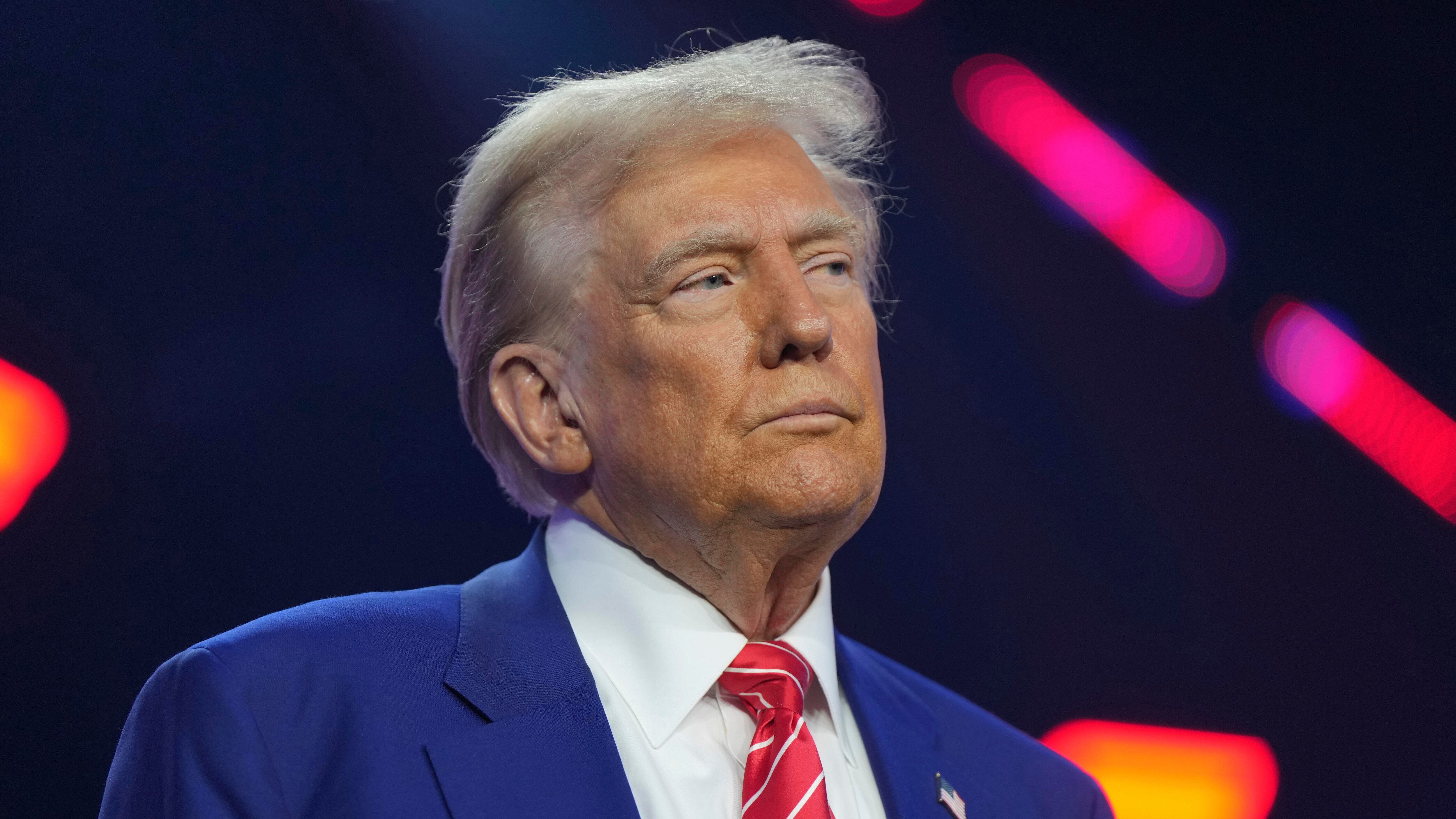 Deportazioni di migranti. Il primo atto del Trump II