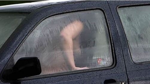 Sesso in luoghi pubblici: il degrado nelle strade 2