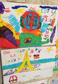 Parigi, i disegni dei bimbi al consolato francesce 4