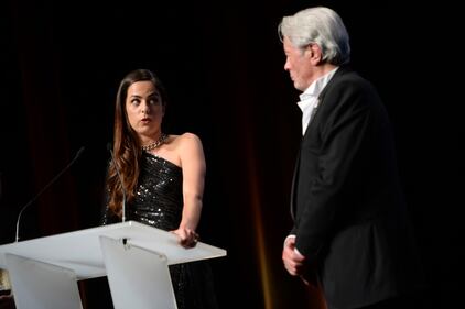 Alain Delon riceve la "Palma d'oro" al Festival di Cannes  4