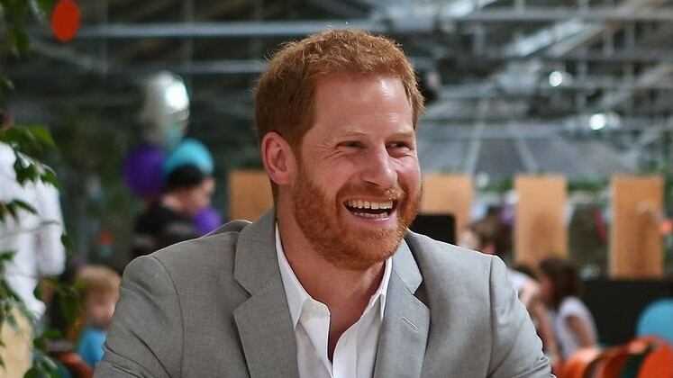 "Volevano togliere Meghan". Bufera sulla Royal Family per la foto di Harry