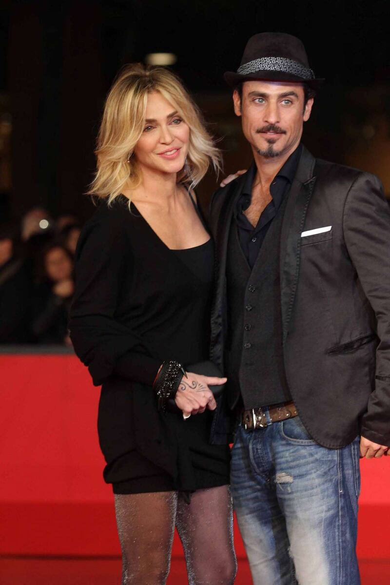 Paola Barale e Raz Degan, le foto della coppia 13