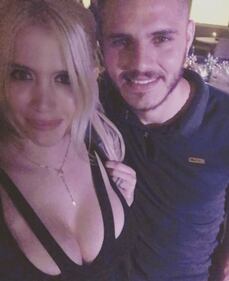 Wanda Nara, sexy bikini sui social 24