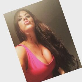 Claudia Romani: pronostico azzeccato e sexy lato b in mostra 12