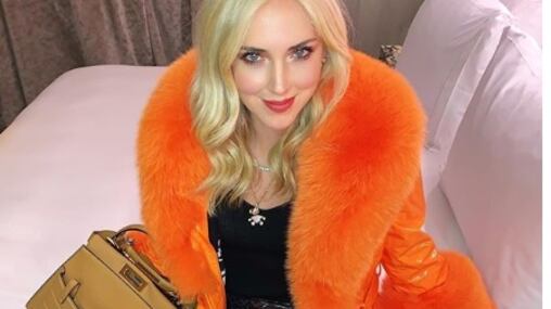 La Ferragni (ancora) nella bufera: "Ma quella pelliccia è vera? Vergognati"