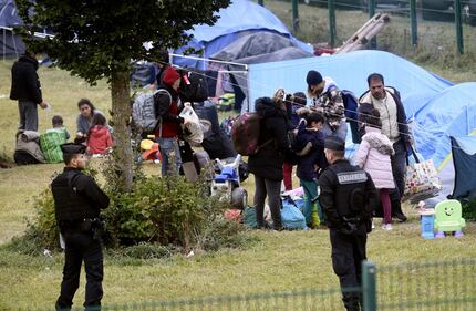 Francia, sgomberato campo migranti: "Troppa violenza" 6