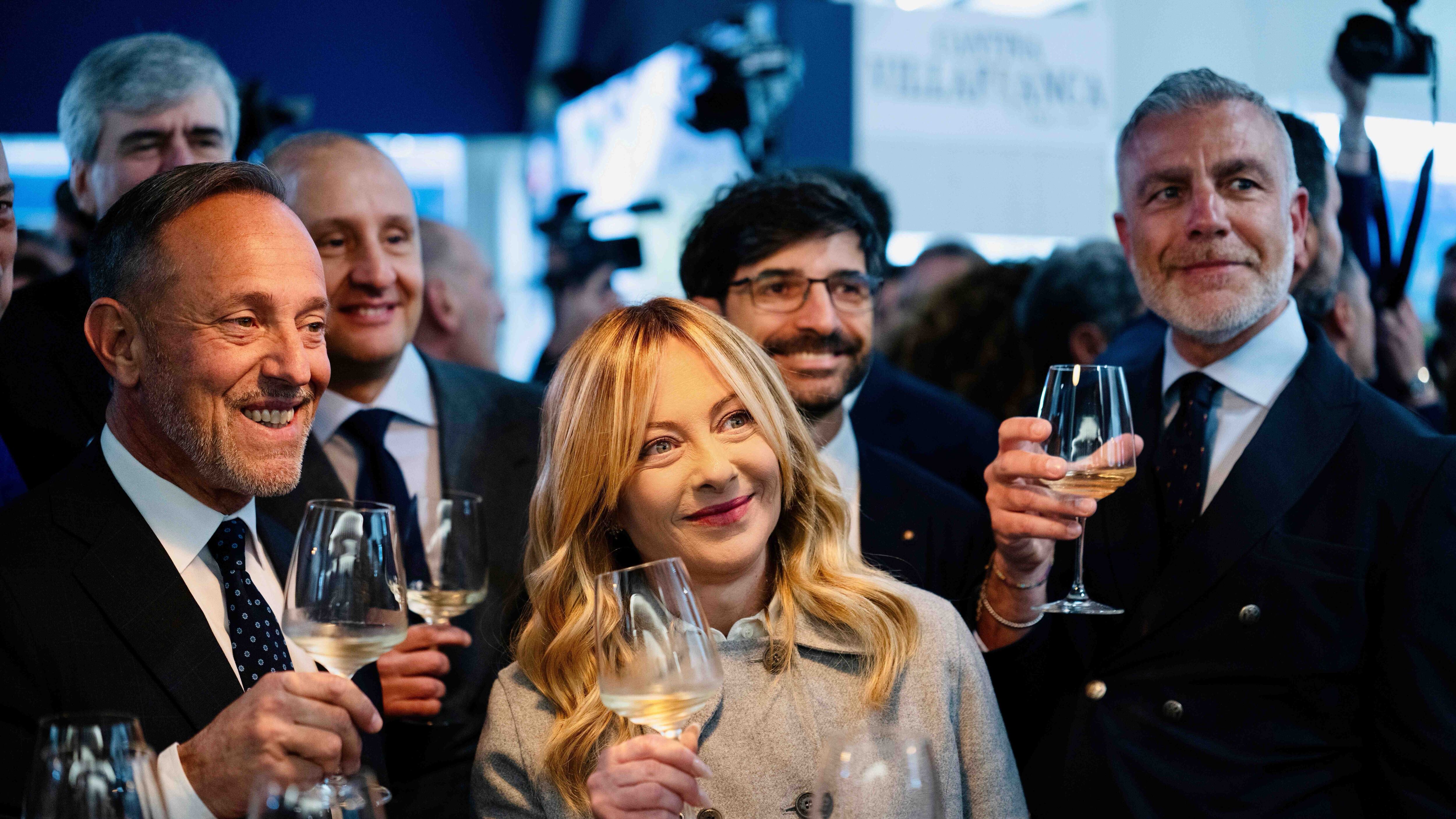 "Stop all'accordo con Israele. Pressioni su Mosca per fare la pace: attenzione sul gas"