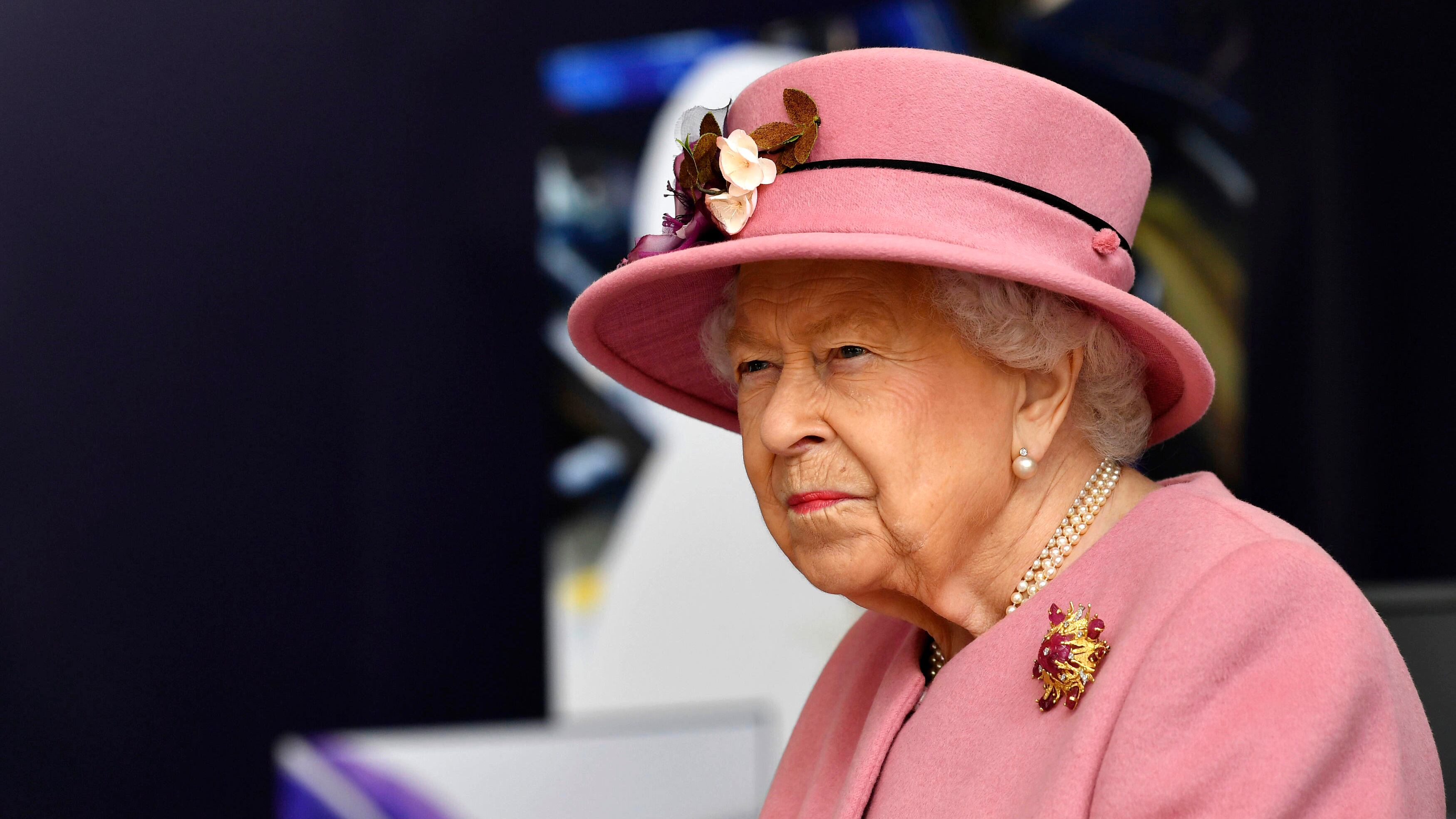 Allarme bomba nella residenza della regina Elisabetta in Scozia